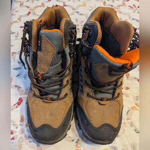 Kids lined hiking boots